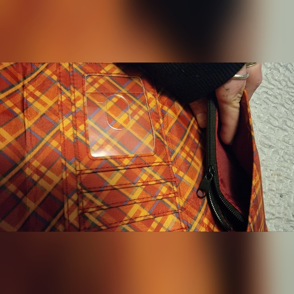 💜4/$20💜Hogwarts wristlet - Picture 5 of 5